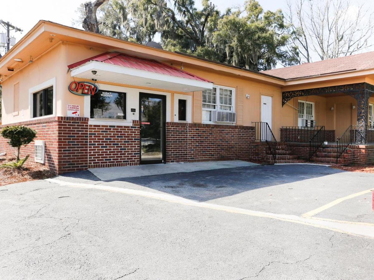 Hotel Savannah Ga Hwy 17 Екстериор снимка